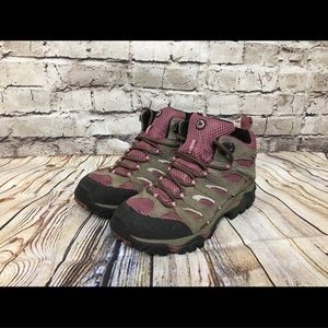 Merrill Moab Ventilator Mid Hiking Boots
